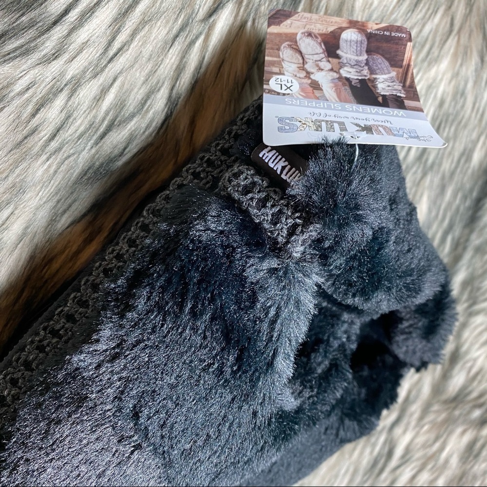 black Plush Furry Slippers XL 10-11 - Picture 6 of 11